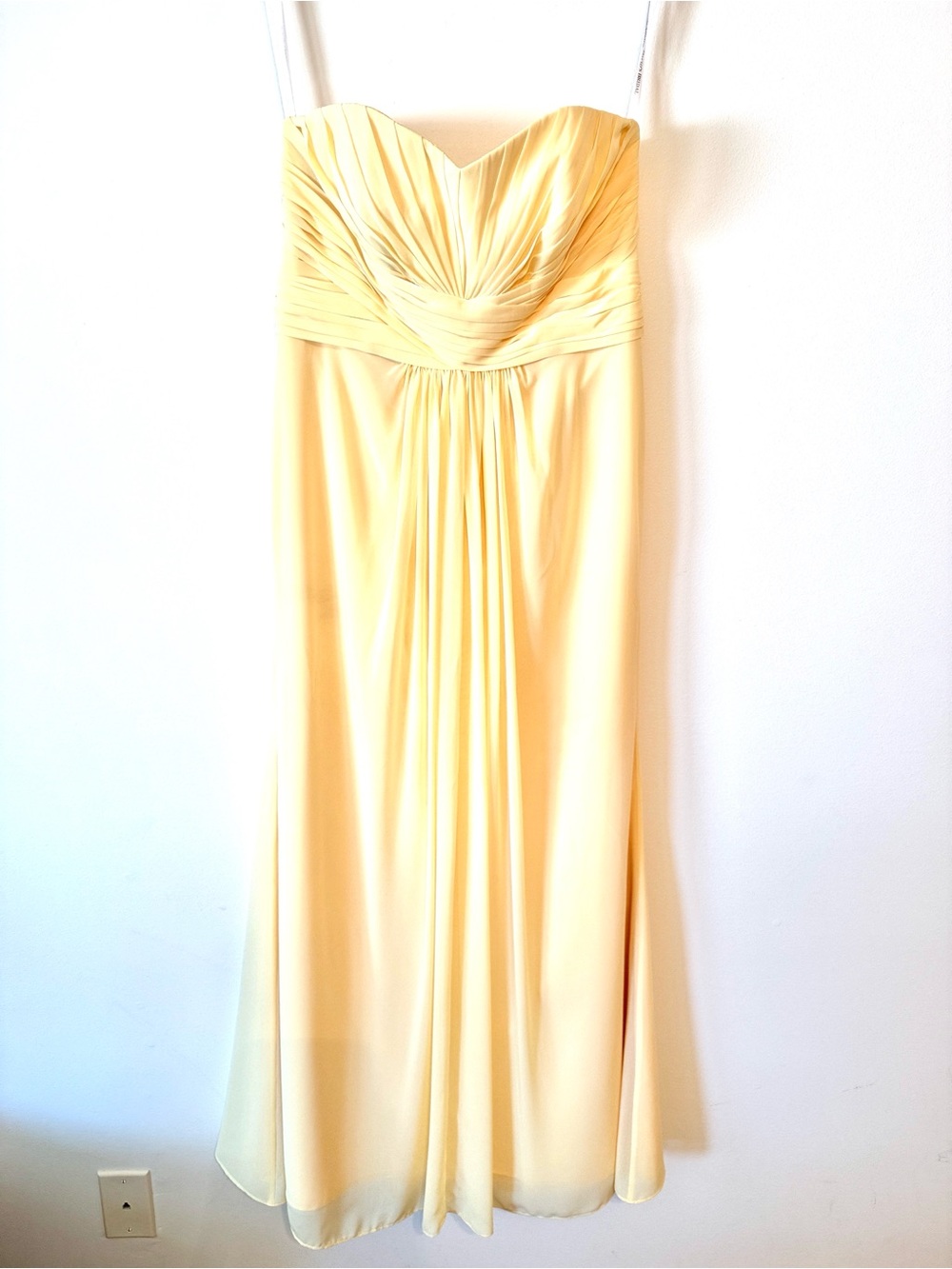 DAVID’S BRIDAL Strapless Pale Yellow Chiffon Gown Bridesmaid Dress